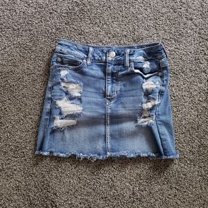 American Eagle Distressed Denim Skirt sz 4